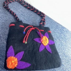 FairFelt 2 Flower Bag Black Floral Handbag Ladies Travel Wool Felt Fair Trade - Picture 1 of 10