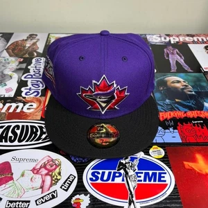Toronto Blue Jays 25. Jubiläum rote Krempe Raptors Crossover New Era eng anliegende Mütze - Bild 1 von 4