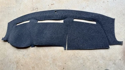 Cubierta de tablero (gris); RAM 1500 09 a 18; Clásico 19 a 24 - Covercraft UltiMat Foto 1 de 2