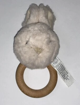 Mango de madera Pottery Barn Kids Baby Bunny Critter Sonajero Conejo Foto 1 de 3