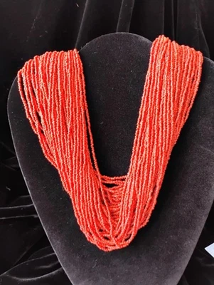 Collar de cuentas de semillas de coral de múltiples hilos de 18" de largo Foto 1 de 2