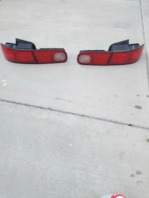 Juego de 4 luces traseras izquierda y derecha Acura Integra 1994-2001 sedán Foto 1 de 4
