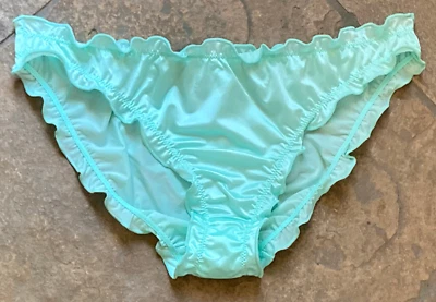 Bragas de bikini verde menta 7/grandes tan suaves segunda piel satinadas con volantes #122 Foto 1 de 4