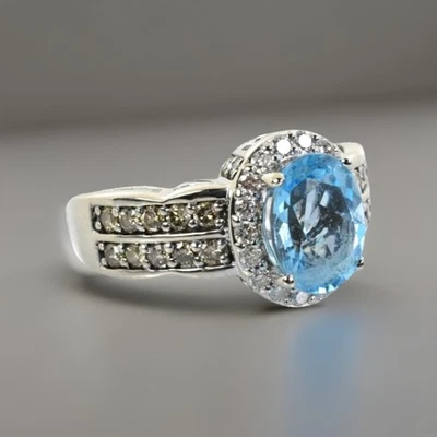 Anillo Le Vian con halo de diamantes y topacio azul natural en oro blanco de 14 k, talla 7  Foto 1 de 4