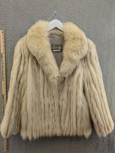 Saga White Fox Fur Short Coat Women's Size L EUC - Picture 1 of 12