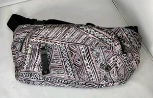 Lululemon Water Resistant Nylon Waist Bag Fanny Pack Large - Picture 1 of 8