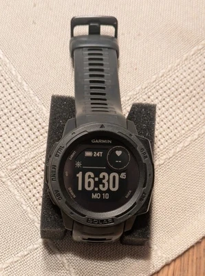 Garmin Instinct Solar+ Ladekabel / OVP / Beschreibung - Bild 1 von 2