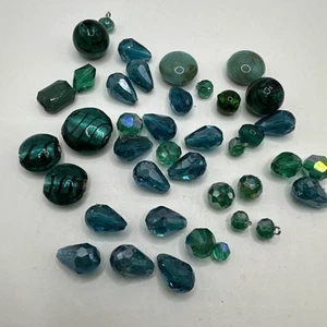 mixed teal green lot 40 piece glass faceted some dicroic beads crafting - Imagen 1 de 9
