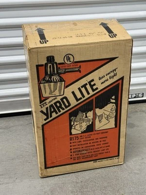 Luz de yarda ITT Yard Lite R175 de colección nueva caja abierta sin probar se vende como está Foto 1 de 4