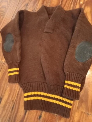 Suéter vintage de Lehigh University. Marrón y dorado. Talla pequeña. Codos de gamuza. Foto 1 de 4