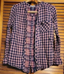 Maurices Plaid Button Down Top Shirt Pocket Accent Size 0 Buttons Front And Back - Picture 1 of 5