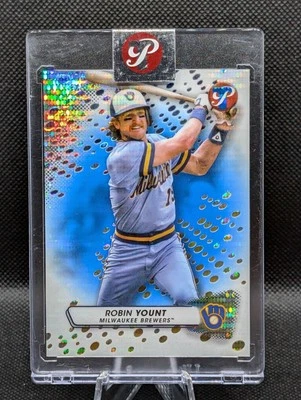 Robin Yount /75 - 2023 Topps Pristine #179 Encased Blue Pristine Refractor HoF - Image 1 of 3