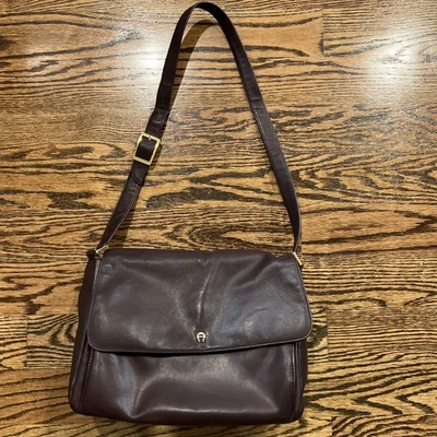 Etienne Aigner Vintage Borgoña Cuero Suave Bolso Cartera Bolso Cartera Llavero Foto 1 de 4