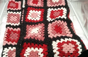 Vtg Crocheted Afghan Throw Handmade 90"x72" Granny Squares Black/White/Pink/Red - Picture 1 of 4