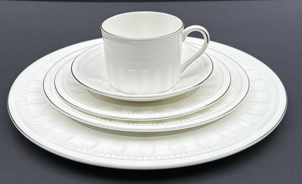 Wedgwood Colosseum Platinum Fine Bone China 5 Pc Dinnerware Place Setting