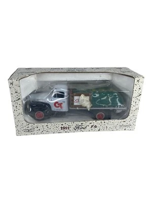 Camión de estacas Ford F-6 1951 primera marcha de colección con caja original sin abrir Foto 1 de 4