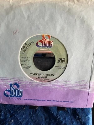AMBROSIA “Holdin On To Yesterday” 45 VG+! Foto 1 de 2