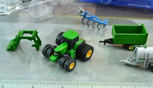 Bruder KEYCHAIN Diecast Metal JOHN DEERE Double Wheels Tractor 1:120 TT Scale - Picture 1 of 3