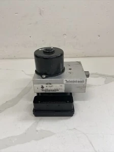 2004 - 2005 Nissan Armada ABK ABS Anti Break Unit Oem 47600 ZC30B - Picture 1 of 6
