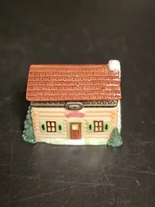 PHB Porzellan aufklappbare Schmuckschatulle Winterhaus Blockhaus kein Lagerfeuer - Bild 1 von 5
