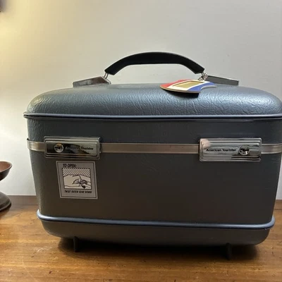 Vintage American Tourister Blue Hardshell Makeup Train Case Luggage Carry On NEW - Image 1 of 4