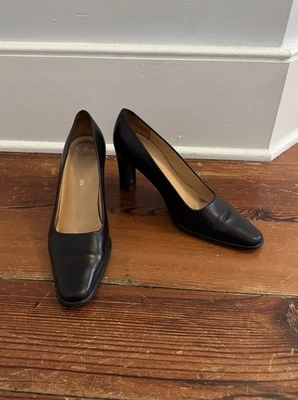 Bombas de salto em bloco vintage RALPH LAUREN couro preto tamanho 6.5 biqueira amêndoa - Imagem 1 de 4