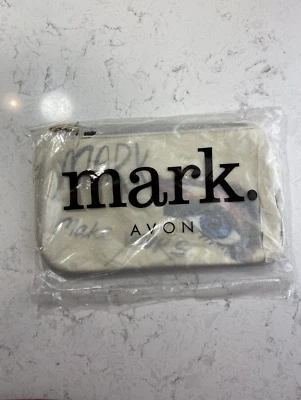 Nuevo Bolso sin asas cosmético Avon Mark Make Yours Bolso de maquillaje Cremallera para ojos Lona Crema 2003 Foto 1 de 3