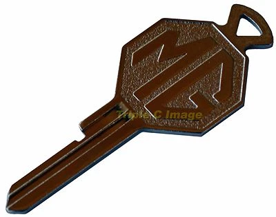 Llave FP con cresta MG en blanco para tu MGA o MGB temprana con cerraduras originales Foto 1 de 2