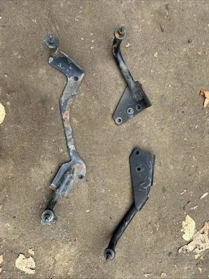 Soportes de cubierta de ventilador, juego de 3, 2004.5-2009 Ram 2500 3500 Cummins 5.9L 6.7L Foto 1 de 4