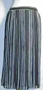 Banana Republic Black White Pleated Skirt Size 8 NWT - Picture 1 of 2