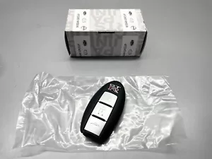Nissan genuine R35 GT-R GTR smart keyless switch ASSY 2007/11-2018/8 - Picture 1 of 3
