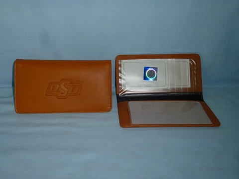 OKLAHOMA STATE COWBOYS  Leather Checkbook   NEW   tan + Cover