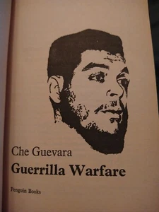 Che Guevara | Guerrilla Warfare Penguin Pelican 1975 print RARE BOOK Cuba - Picture 1 of 4