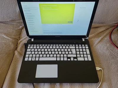 Sony Vaio Laptop 15 Zollmit Maus und Ladegerät Gebrauch Als Ersatzteil - Bild 1 von 4