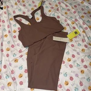 ALL IN MOTION 2 Piece Work Out Set Bib Tank Top & Leggings - Picture 1 of 11