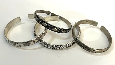 Lote De 4 Brazaletes Brazalete Vintage Tono Plata Flores Joyería No Esterlina Foto 1 de 4