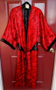 Kimono Robe LG Red Black Reversible Embossed Embroidery Phoenix Dragon Satin NEW - Picture 1 of 12