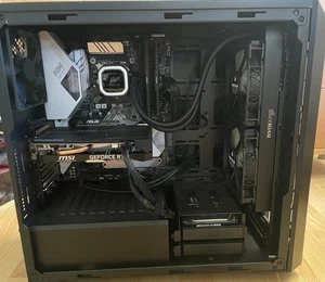 RTX 2060 GAMING PC W/ GPU BOX - Picture 1 of 14