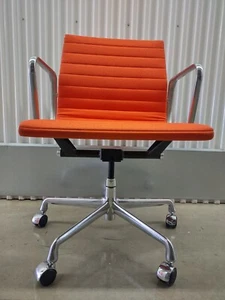 Herman Miller Eames Aluminum Group Management Office Chair  - Picture 1 of 11