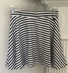 Pink Victoria’s Secret XS Black And White Skirt - Picture 1 of 3