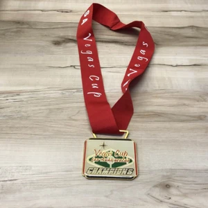 Vintage VEGAS CUP CHAMPIONS Medal Award Las Vegas, nuovo con scatola Campionato di calcio - Foto 1 di 3