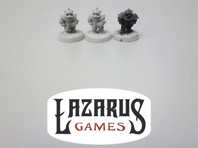 Warhammer Fantasy Battle & AoS: Blood Bowl - 3 Dwarf Team Linemen (oop metal) - Image 1 of 4