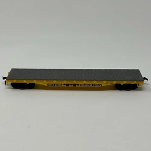 Trailer Train HO Gauge Flat Car Freight Scale Model Train Life Like Yellow - Picture 1 of 7