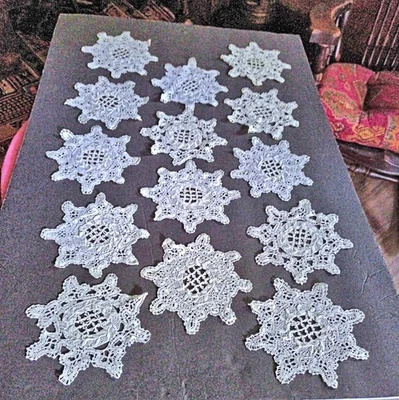 Conjunto de 14 guardanapos de coquetel vintage feitos à mão renda 8 pontos estrelas apliques 3D videiras - Imagem 1 de 3