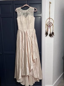 Champagne Ivory Wedding Dress – Vintage Inspired Romance - Picture 1 of 6
