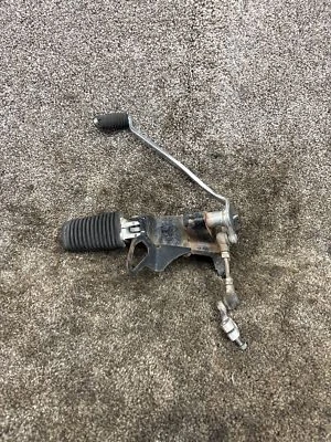 2006 Suzuki Boulevard M50B LEFT FRONT FOOT REST W/ SHIFTER 43521-41F01 - Image 1 of 4