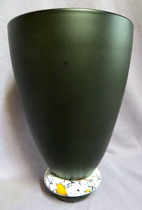 Attractive & desirable studio glass vase in black by English icon Paul Barcroft - Picture 1 of 12
