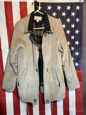 Chaqueta para mujer Croft & Barrow talla pequeña - Abrigo de gamuza sintética tostado con forro a cuadros Foto 1 de 4