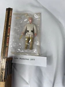 Vtg Star Wars Farm Boy Luke Skywalker Complete Action Figure 1977 HK Kenner - Picture 1 of 3