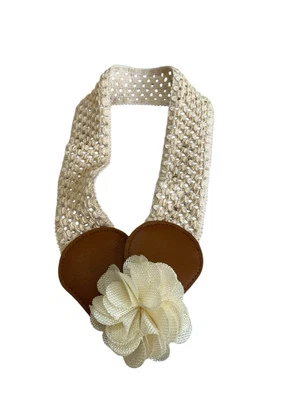 Cinturón de ganchillo con detalles de flores cierre a presión beige elástico Foto 1 de 2